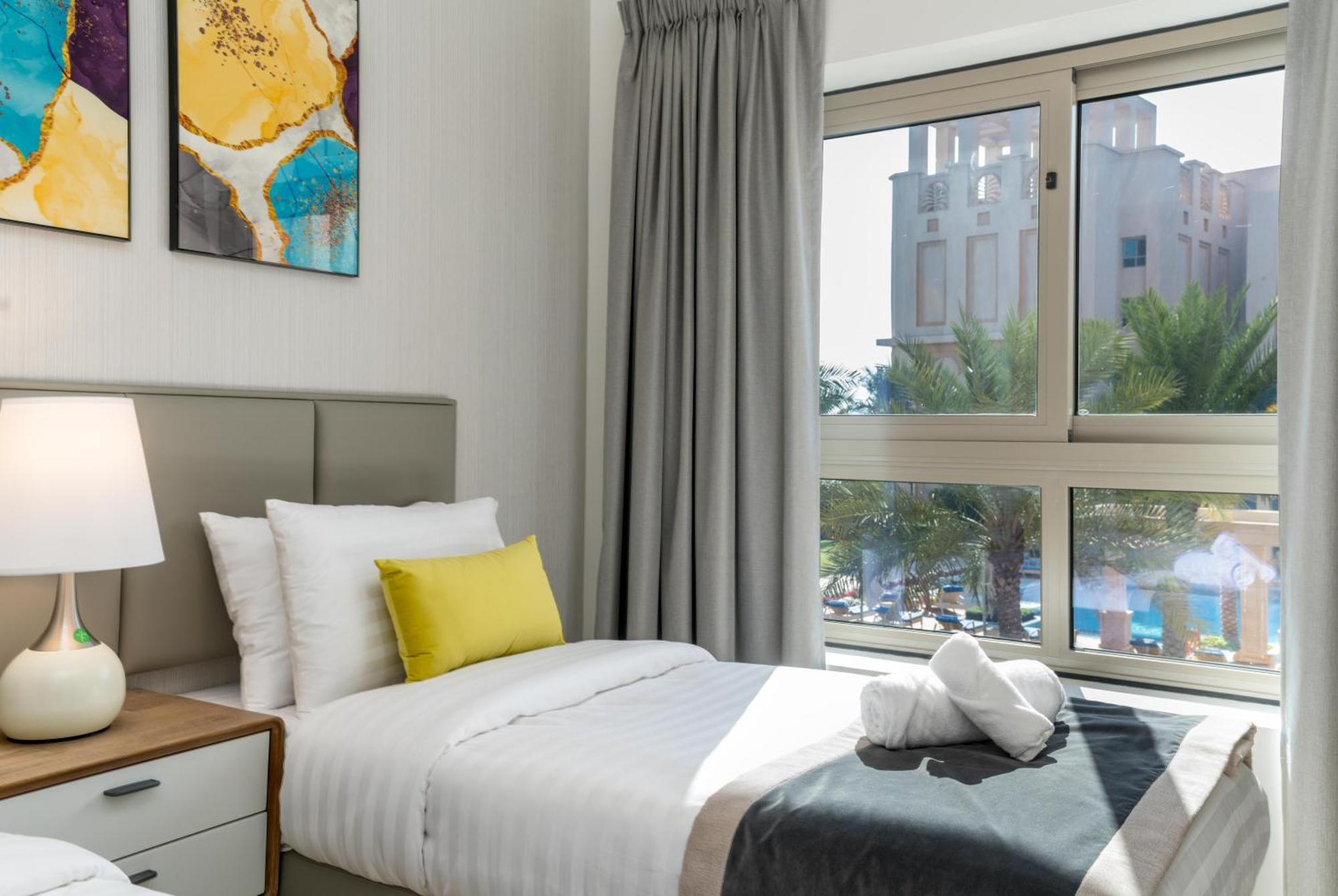 Simply Comfort In Sarai Palm Jumeirah Dubai Exteriör bild