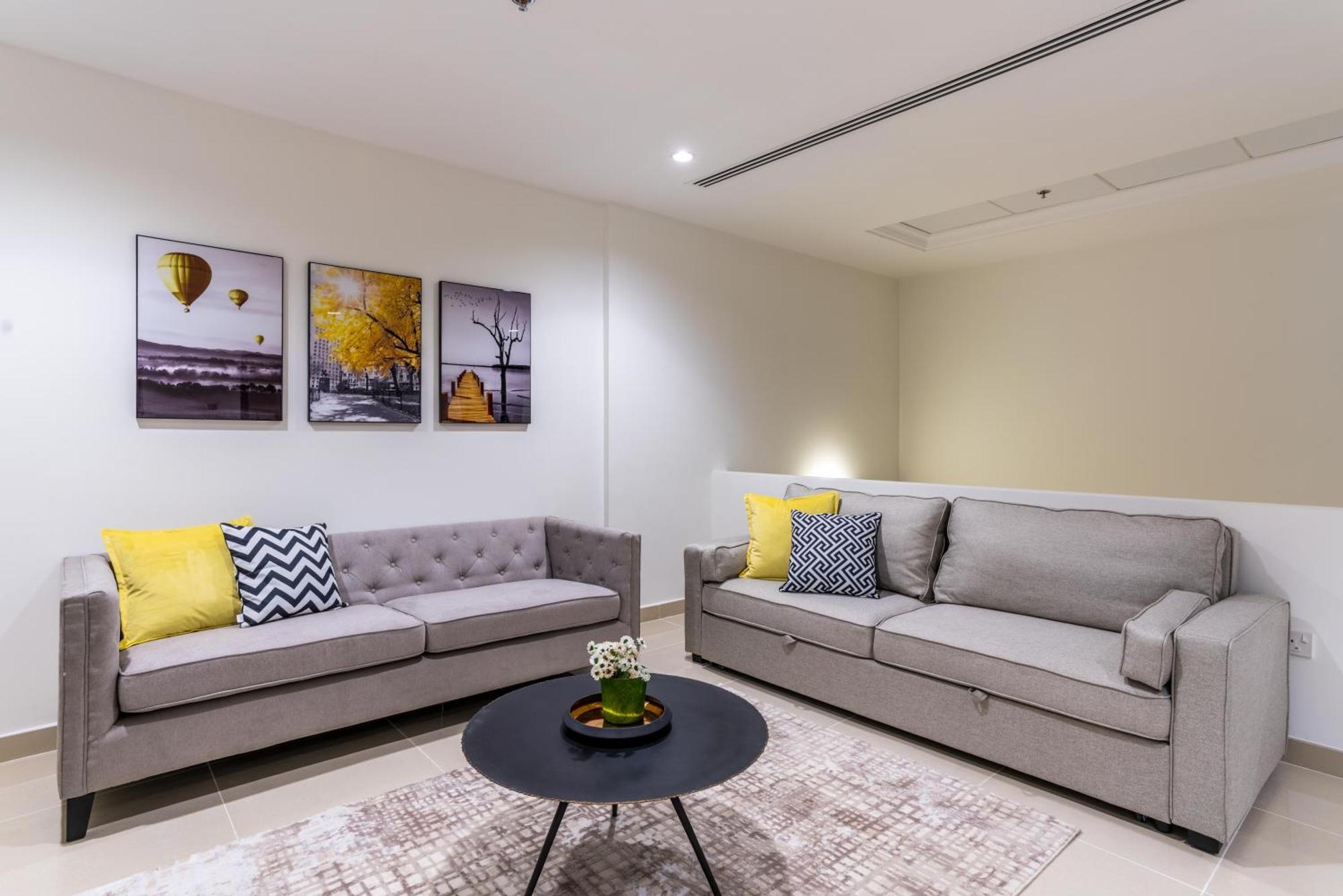 Simply Comfort In Sarai Palm Jumeirah Dubai Exteriör bild