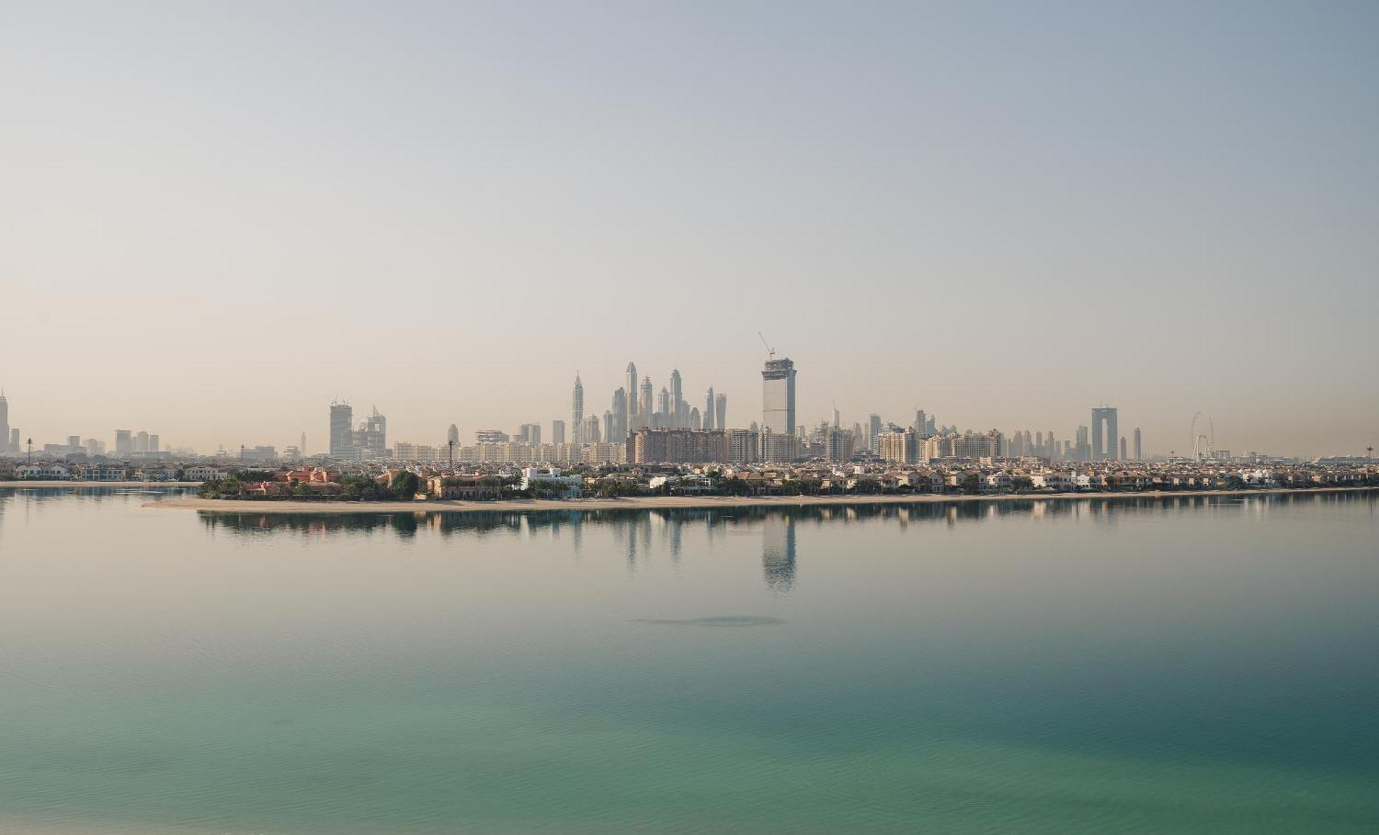 Simply Comfort In Sarai Palm Jumeirah Dubai Exteriör bild