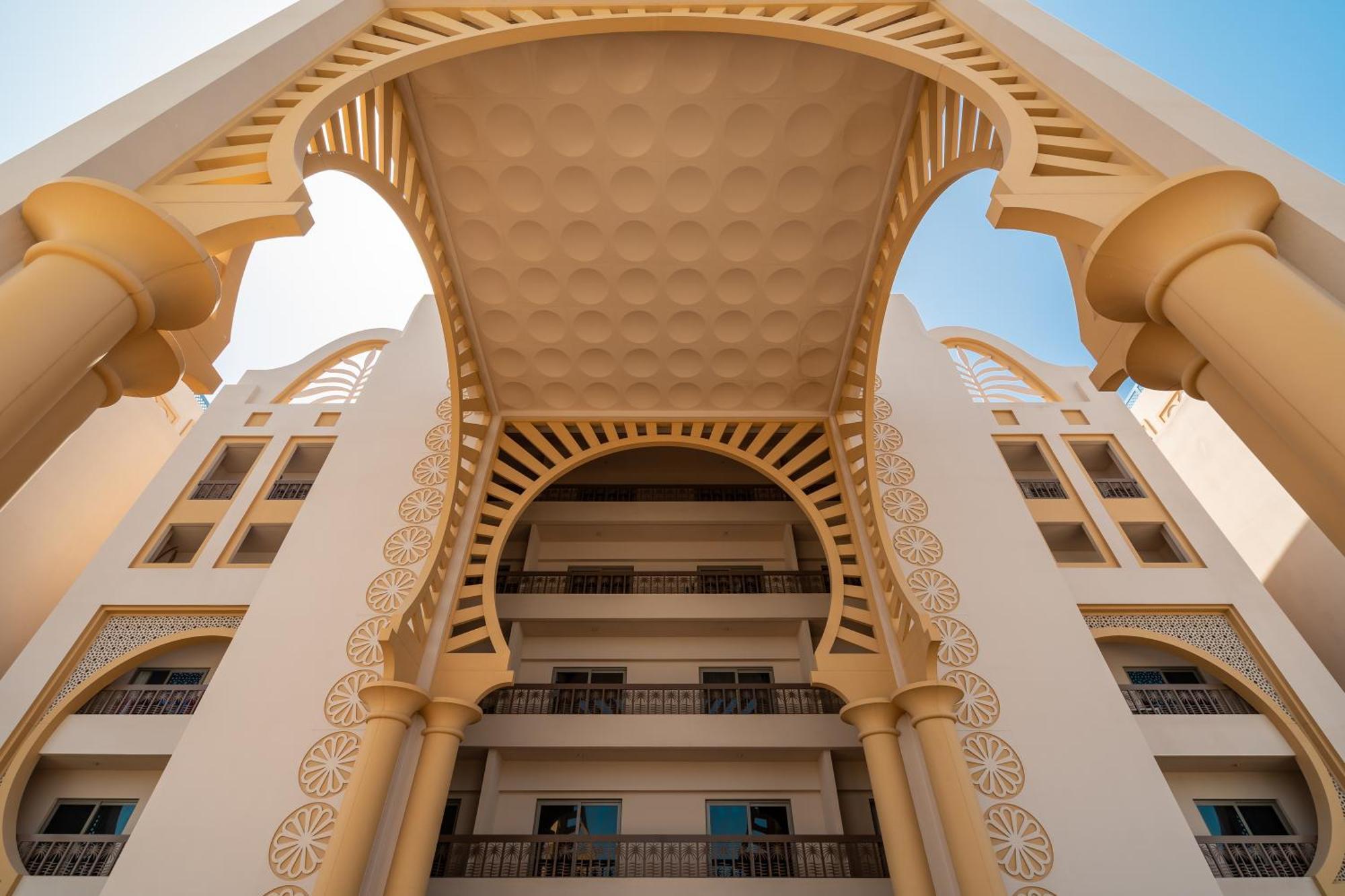 Simply Comfort In Sarai Palm Jumeirah Dubai Exteriör bild